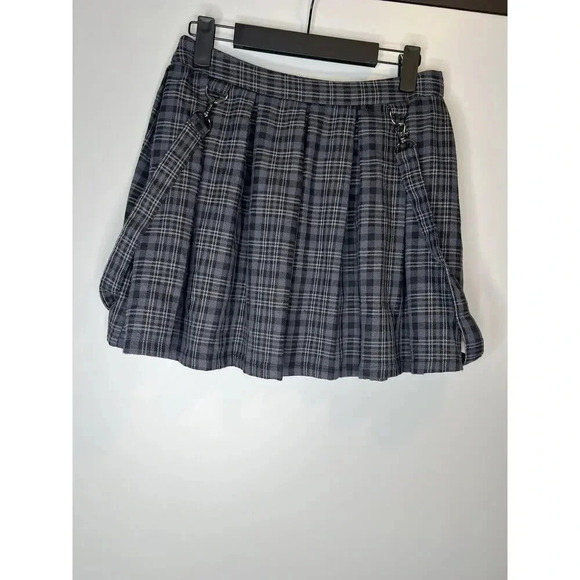 Hot Topic Dresses & Skirts - HOT TOPIC BLACK&GRAY PLAID PLEATED SKIRT W/SUSPENDERS sz SMALL GOTHIC PUNK EMO